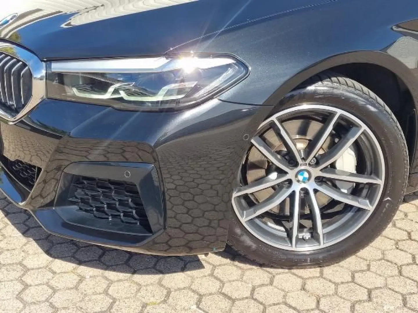 BMW 530 i xDrive*M Sport*HUD*Virtual