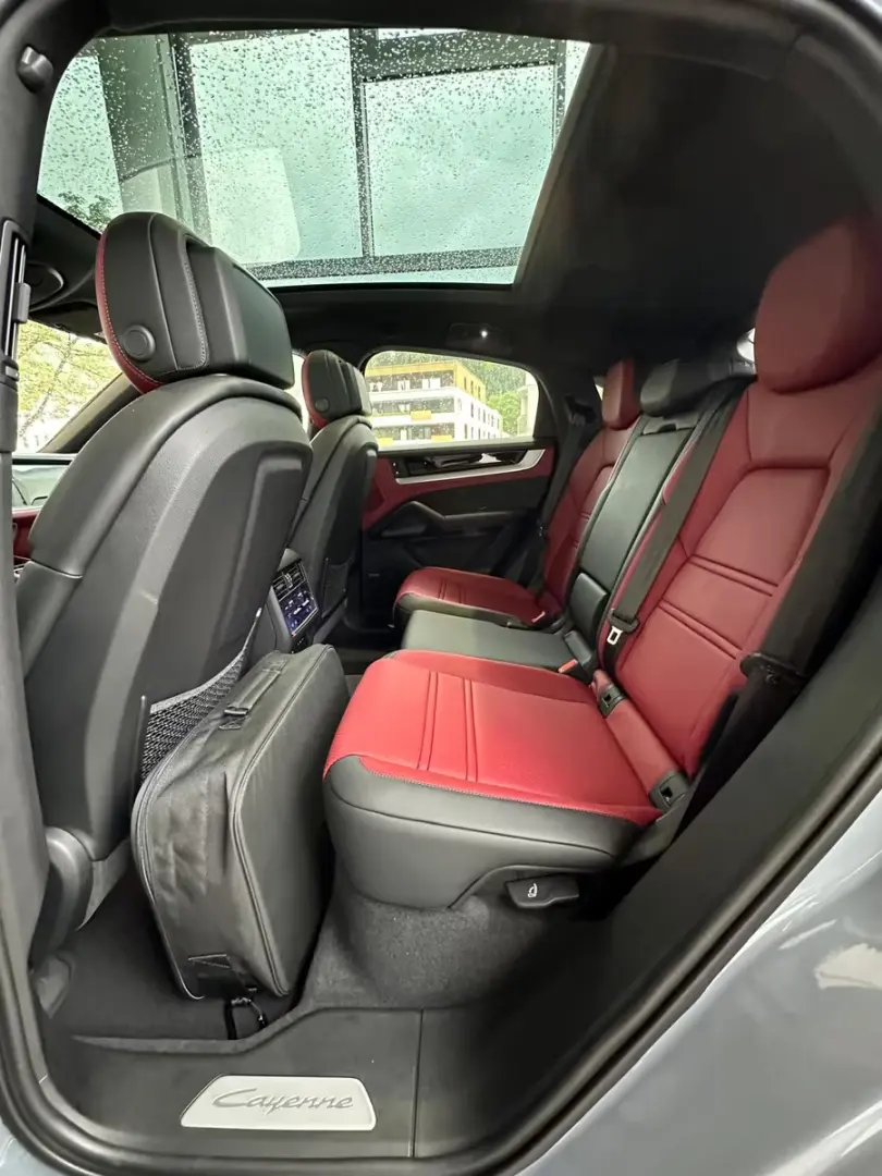 Porsche Cayenne Coupe Hybrid Facelift/gr-rot