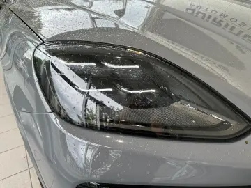 Porsche Cayenne Coupe Hybrid Facelift/gr-rot