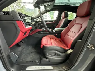 Porsche Cayenne Coupe Hybrid Facelift/gr-rot