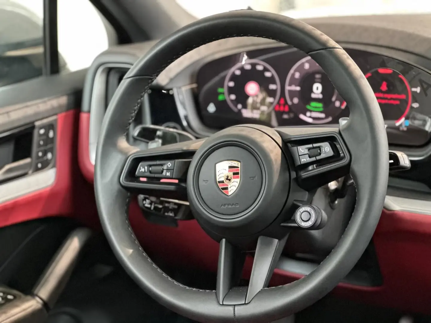 Porsche Cayenne Coupe Hybrid Facelift/gr-rot