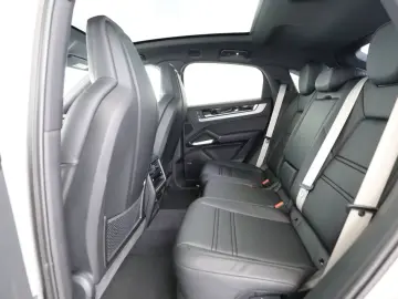 Porsche Cayenne E-Hybrid Co./ Matrix/ BOSE