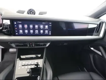 Porsche Cayenne E-Hybrid Co./ Matrix/ BOSE