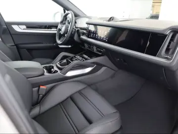 Porsche Cayenne E-Hybrid Co./ Matrix/ BOSE