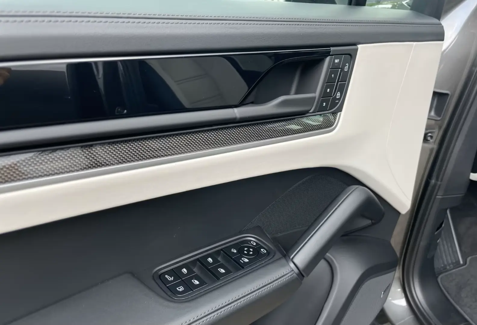 Porsche Cayenne E-Hybrid BOSE LED-Matrix Panorama