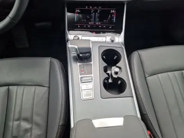 Audi A6 Limousine 45 TFSI qu S line MATRIX ACC 19