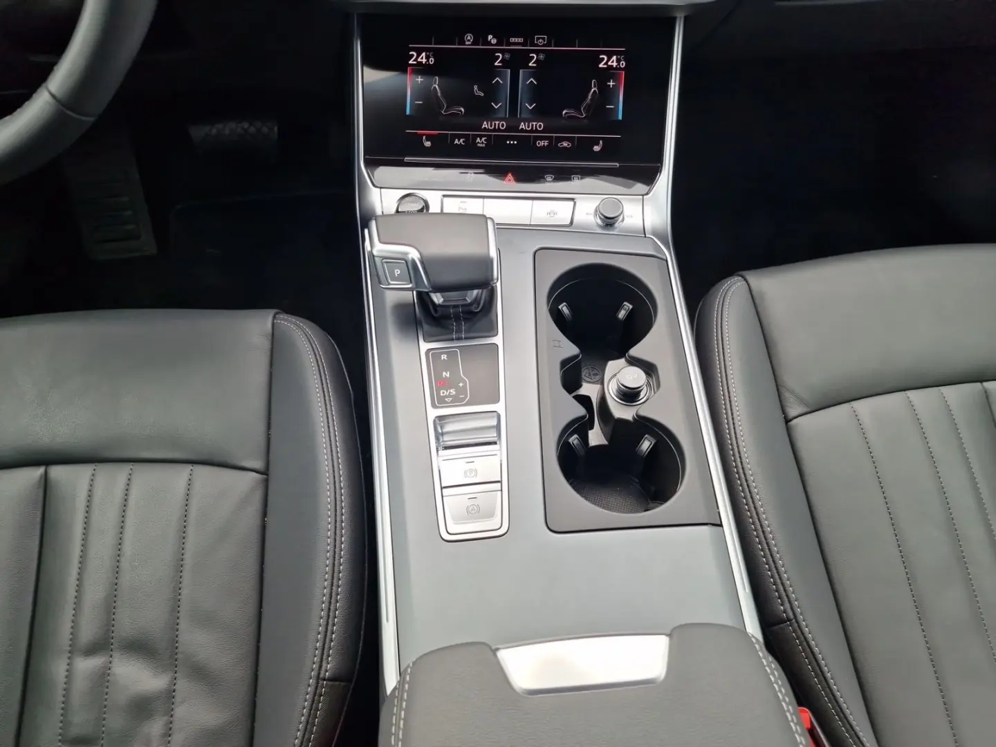 Audi A6 Limousine 45 TFSI qu S line MATRIX ACC 19