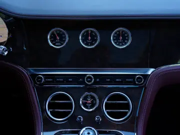 Bentley CONTINENTAL GT V8*PANO*