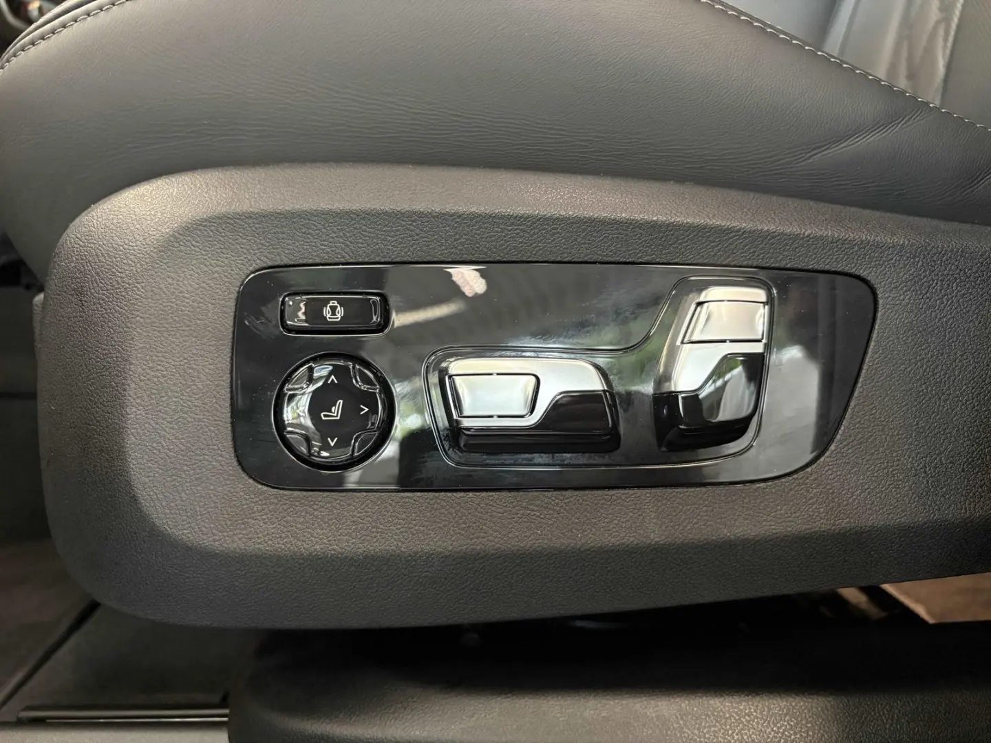 X6 xDrive40d M Sport Pro DA/PA Prof B/W Pano 22