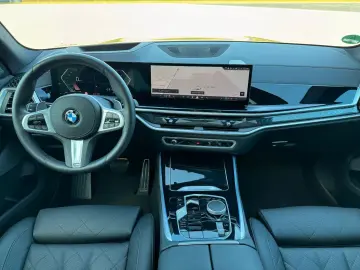 X5 30 d M Sport Pro / 2-Achs/ Panor/AHK/360°Kam