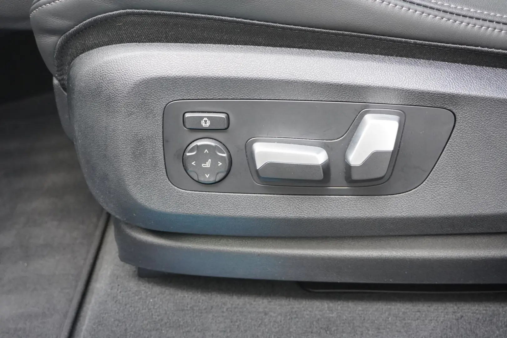 X5 xDrive30d M Sport Pro AHK HeadUp Glasdach ACC