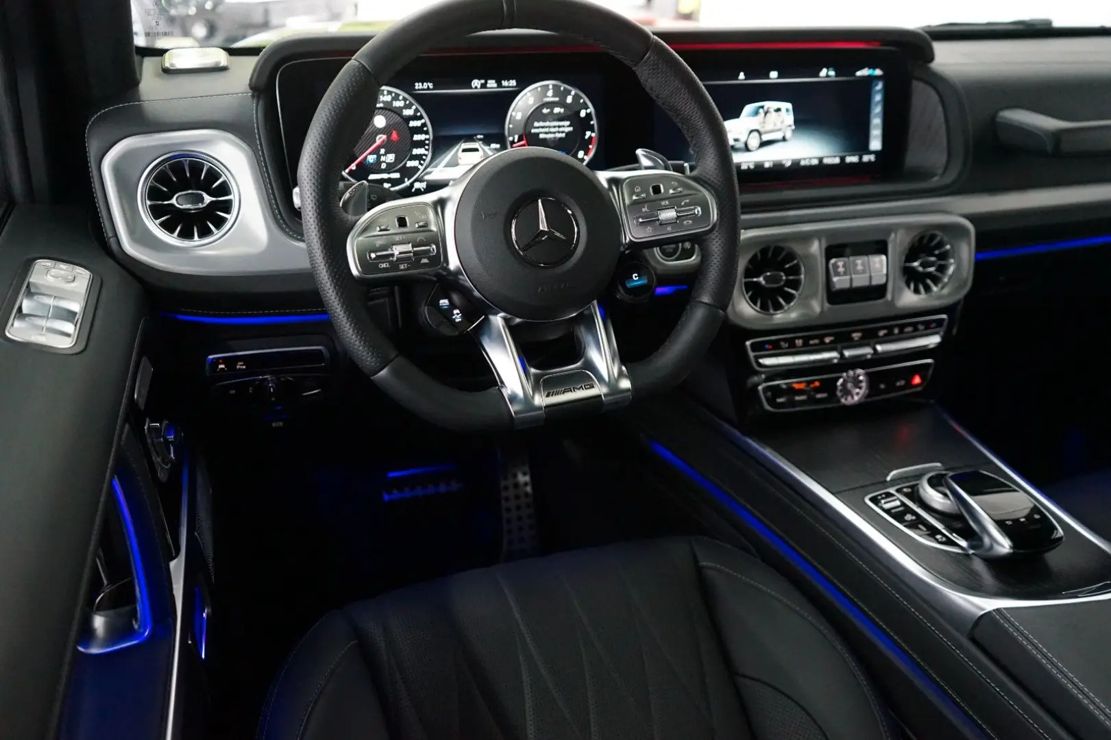 G 63 AMG BLACK/Superior-Interieur/Night/STHZ/AHK