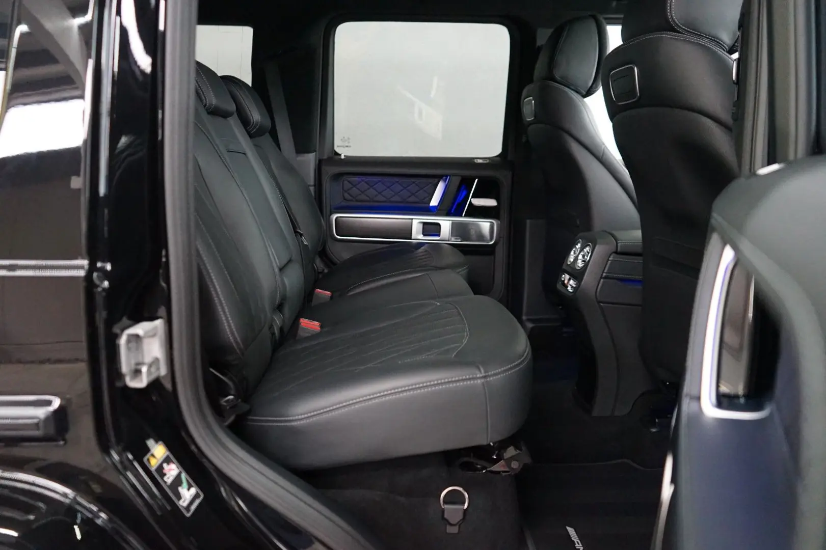 G 63 AMG BLACK/Superior-Interieur/Night/STHZ/AHK
