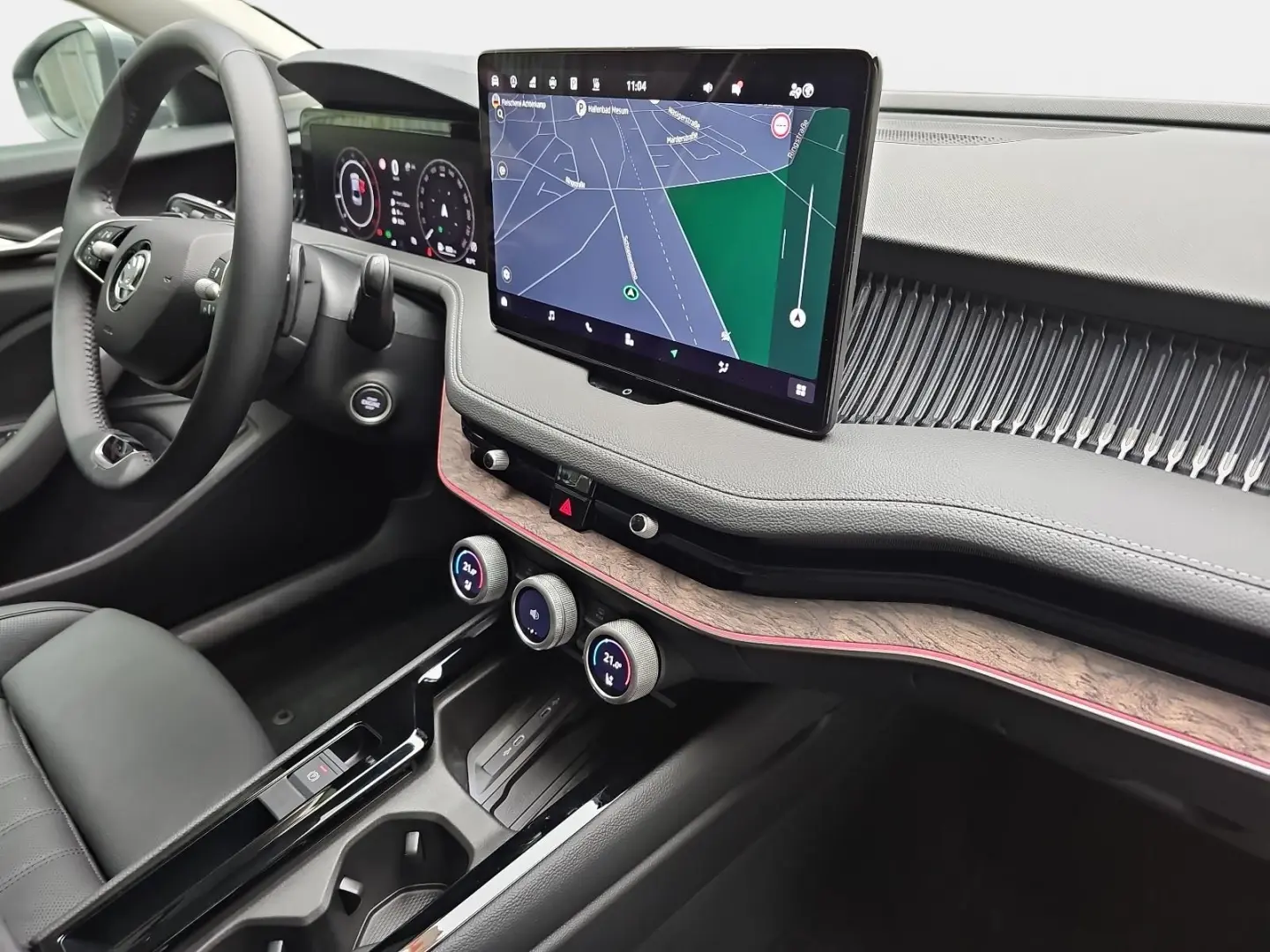 SUPERB 2.0 TDI DSG LK 4X4 NAVI LED LEDER ACC HEA