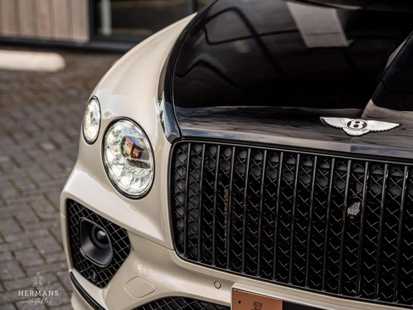 Bentley Bentayga 4.0 V8 Azure EWB First Edition /