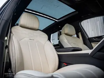 Bentley Bentayga 4.0 V8 Azure EWB First Edition /