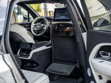 Bentley Bentayga 4.0 V8 Azure EWB First Edition /