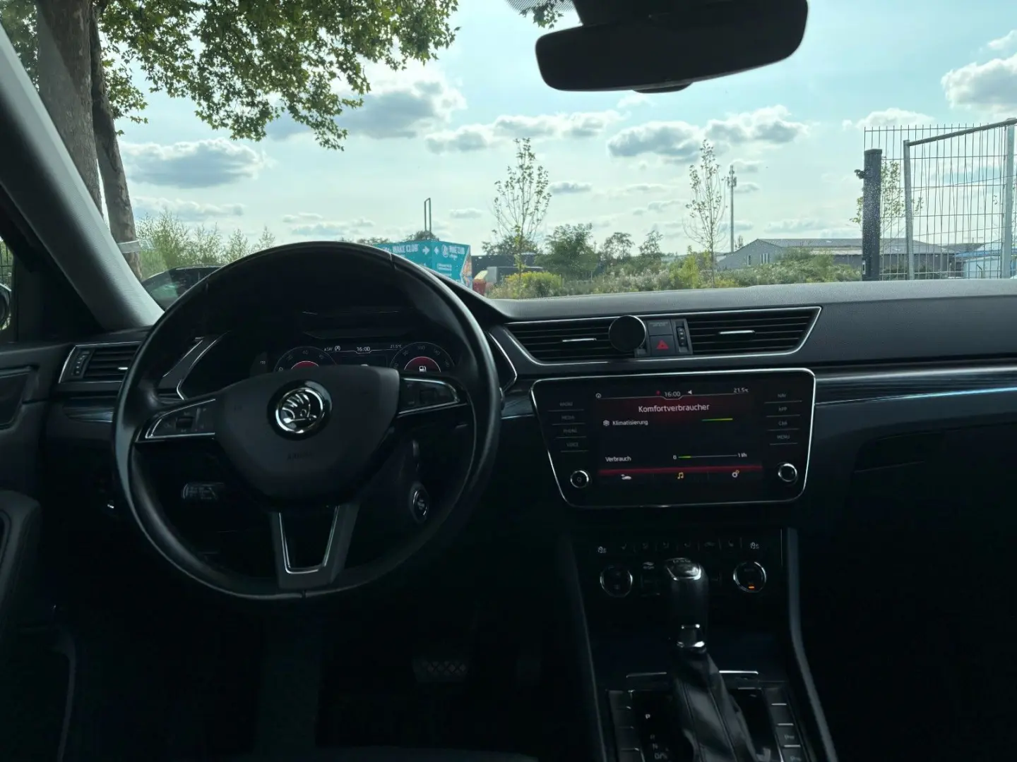 Superb Lim.  /VIRTUAL COCKPIT/CANTON-SOUND/SHZ