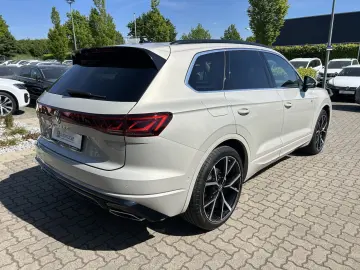 Touareg 3.0 TDI DSG 4Motion R-Line Black Style