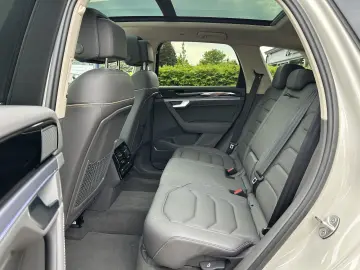 Touareg 3.0 TDI DSG 4Motion R-Line Black Style
