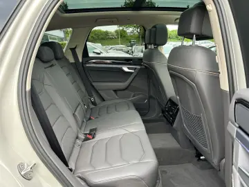 Touareg 3.0 TDI DSG 4Motion R-Line Black Style