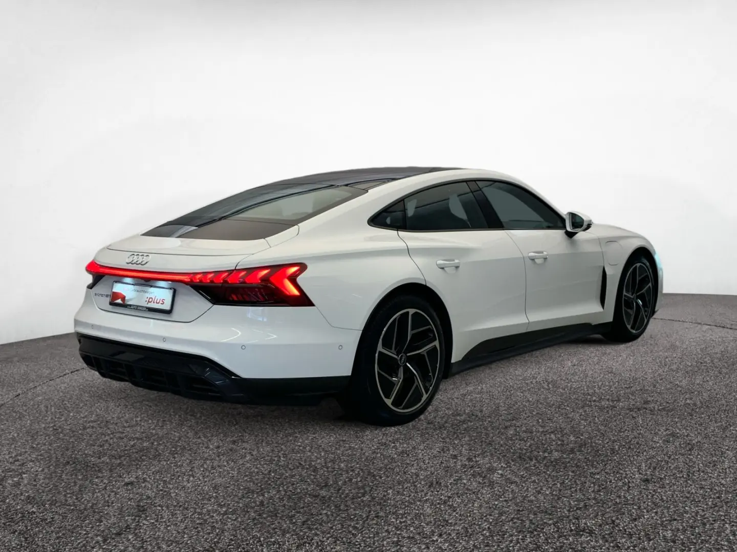 e-tron GT qua *WÄRME*PANO*NAVI*LUFTF*360*ACC*