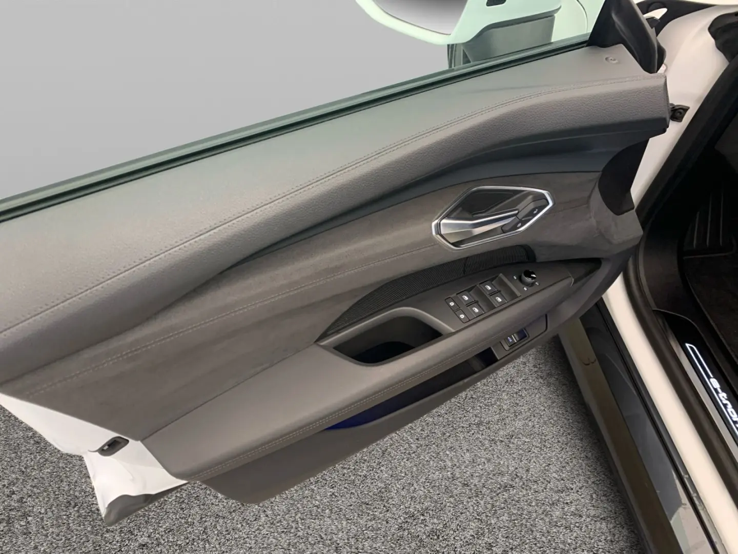e-tron GT qua *WÄRME*PANO*NAVI*LUFTF*360*ACC*