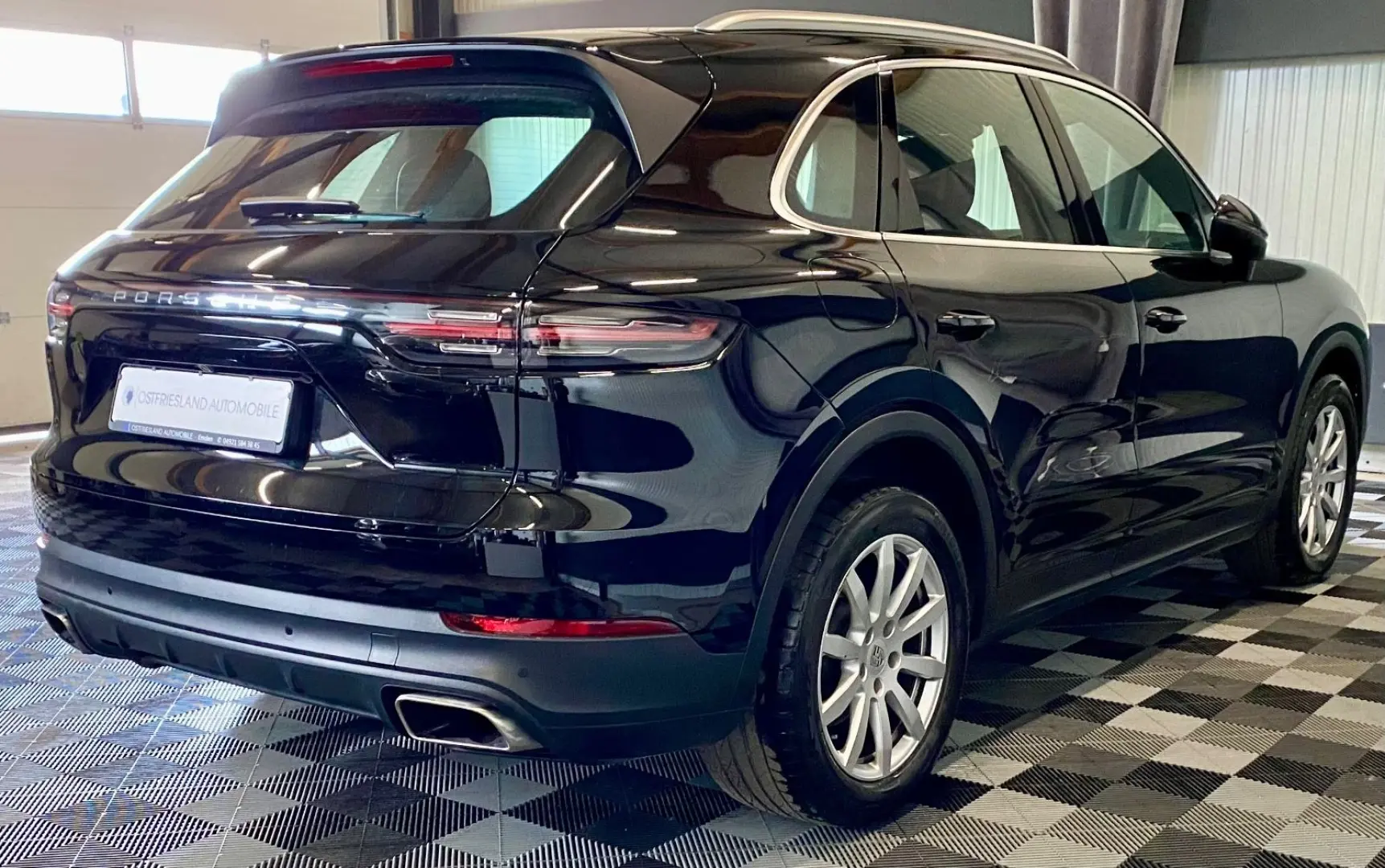 Cayenne, Panorama, Kamera, CarPlay, LED