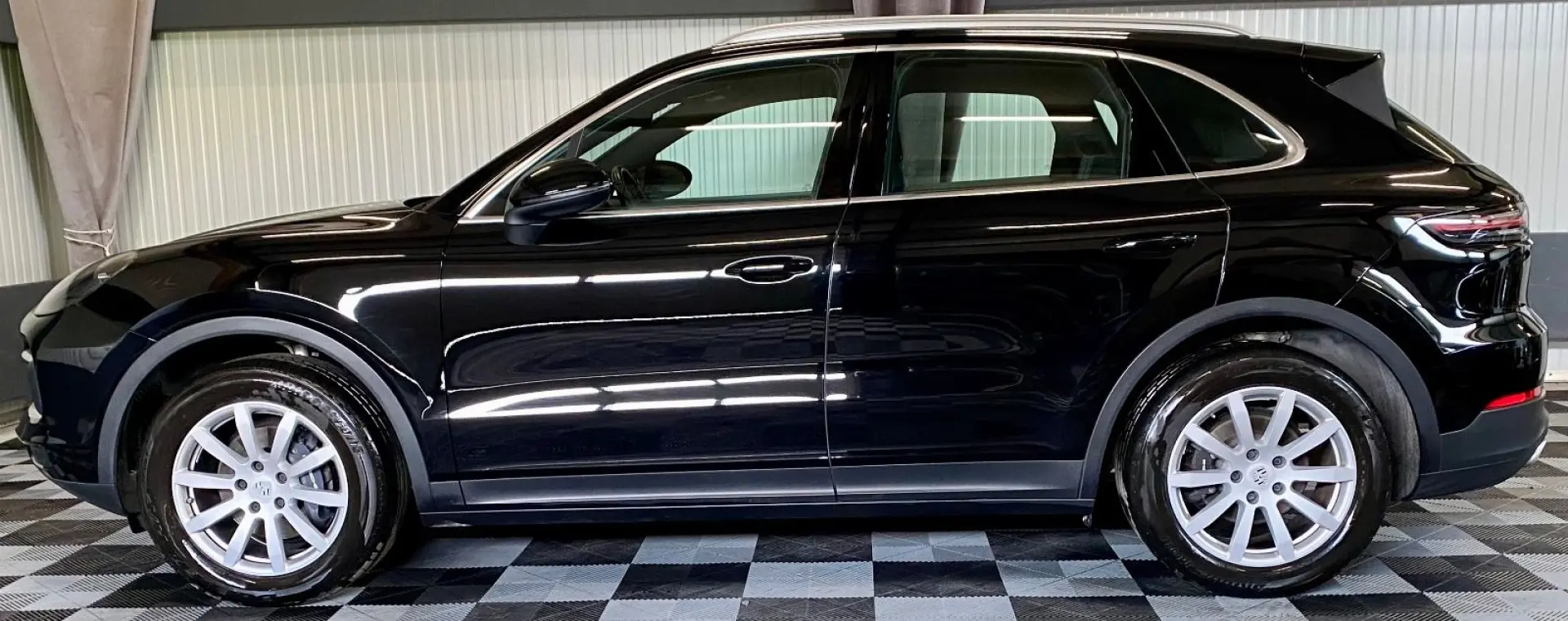 Cayenne, Panorama, Kamera, CarPlay, LED