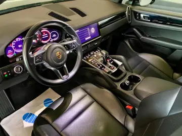 Cayenne, Panorama, Kamera, CarPlay, LED