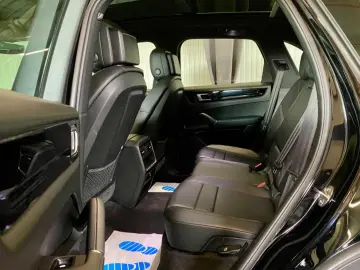 Cayenne, Panorama, Kamera, CarPlay, LED