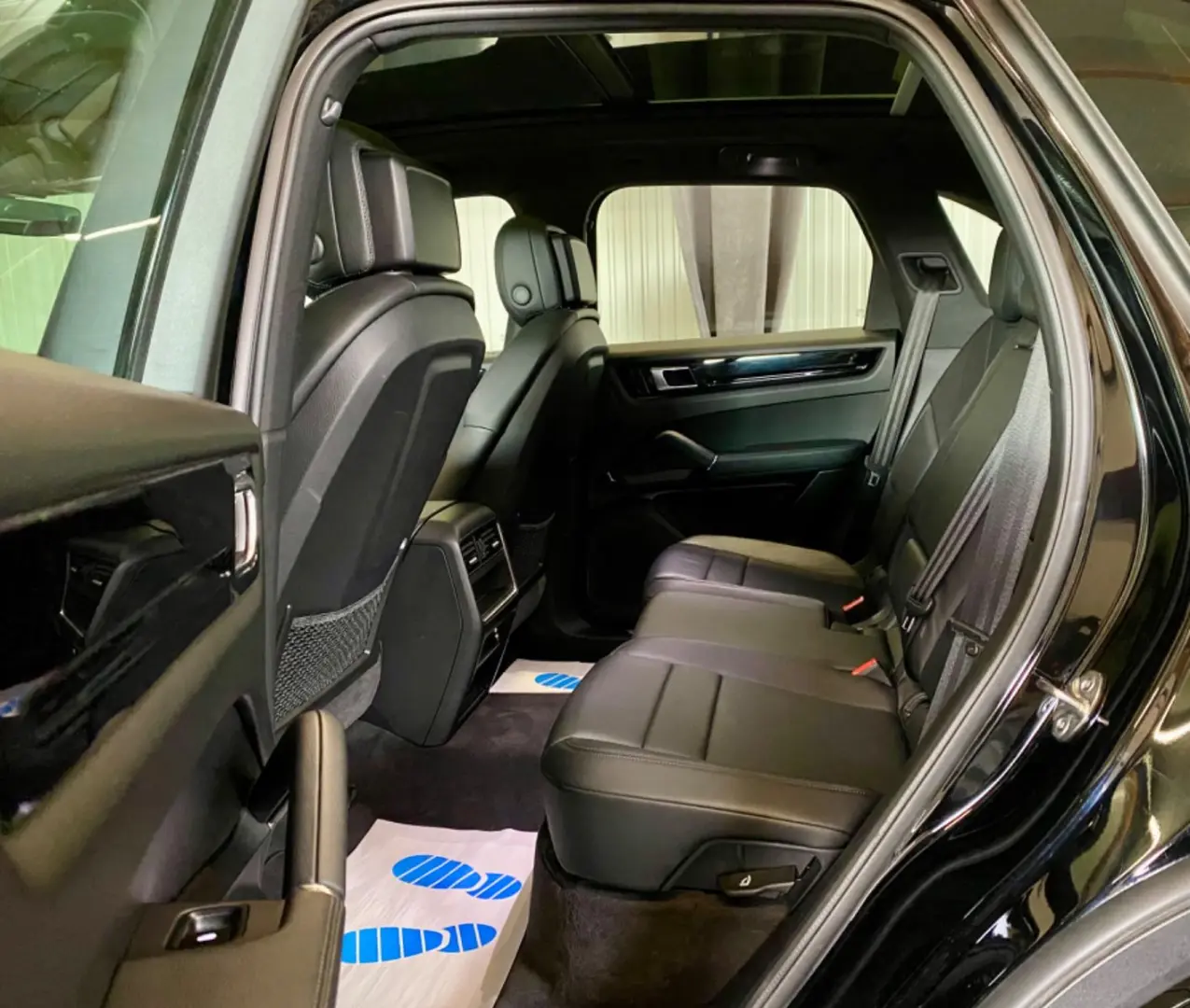 Cayenne, Panorama, Kamera, CarPlay, LED