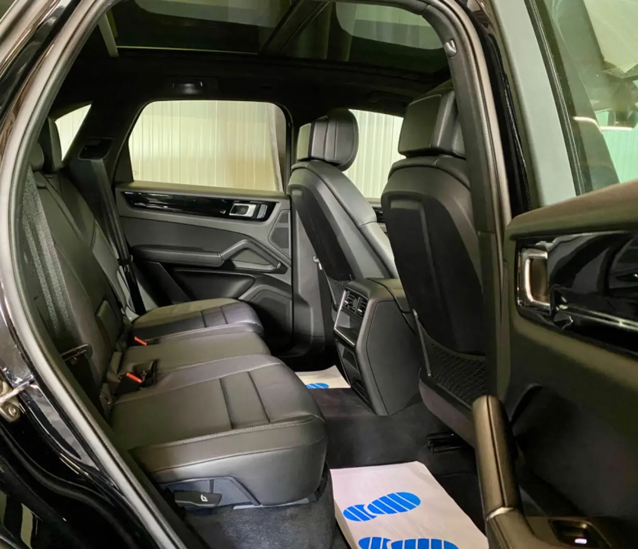 Cayenne, Panorama, Kamera, CarPlay, LED
