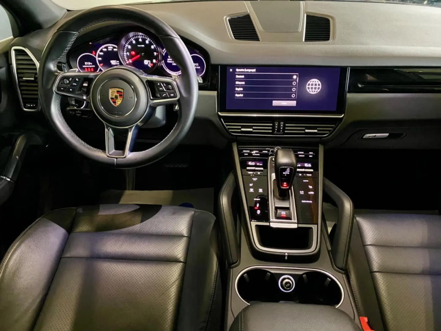 Cayenne, Panorama, Kamera, CarPlay, LED