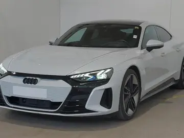 E-TRON GT ACC PANO SITZHZ HuD KAMERA MEMORY DAB