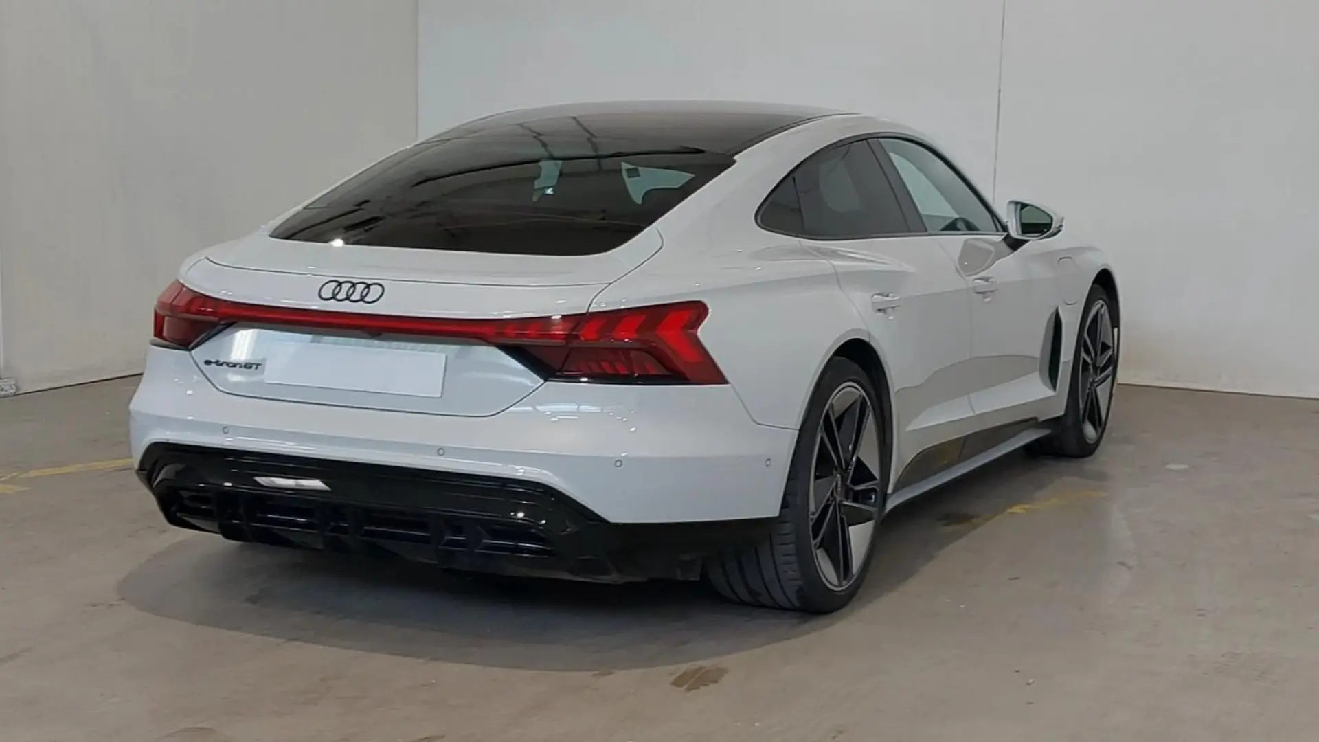 E-TRON GT ACC PANO SITZHZ HuD KAMERA MEMORY DAB