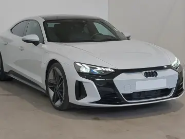 E-TRON GT ACC PANO SITZHZ HuD KAMERA MEMORY DAB