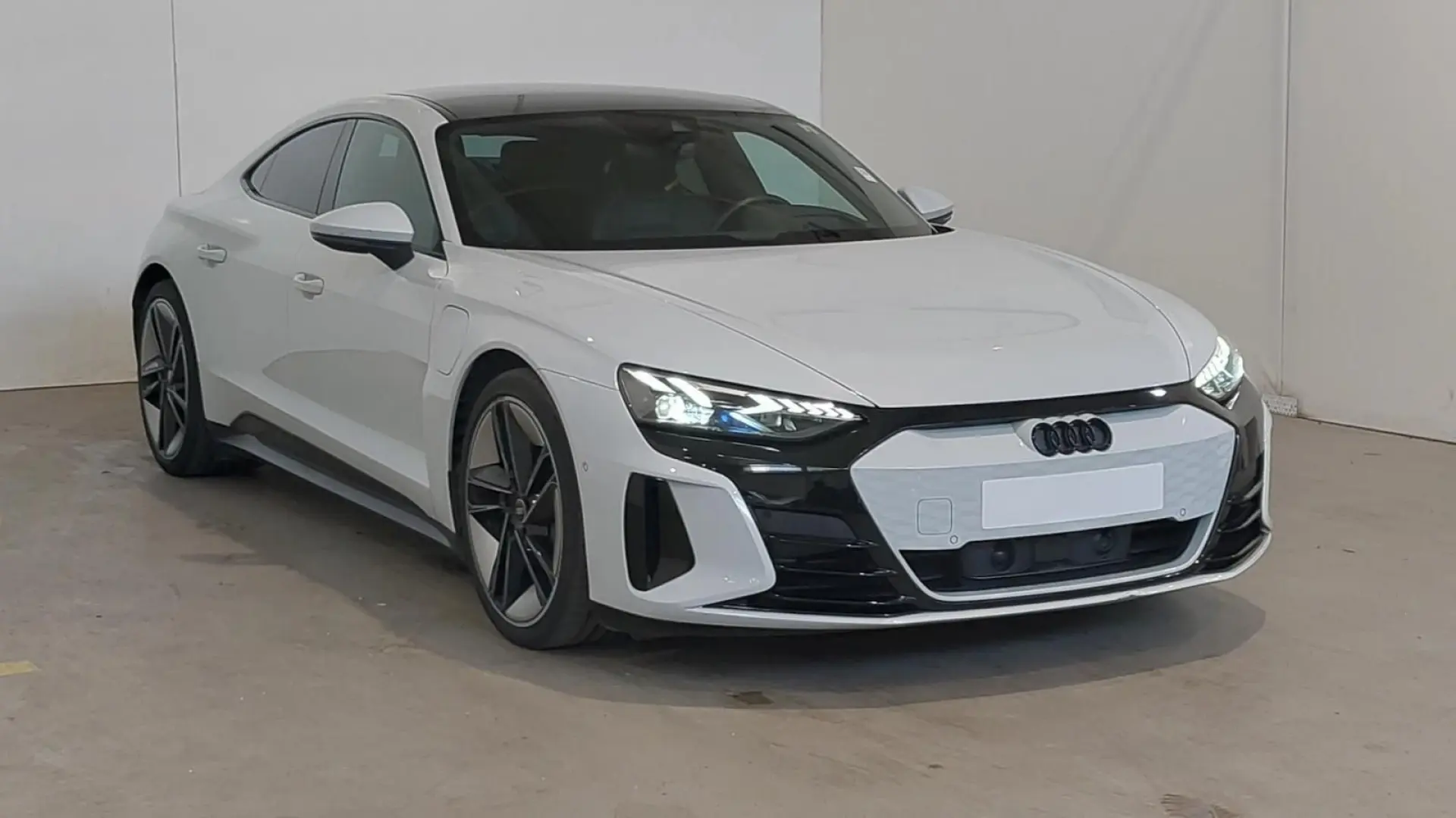 E-TRON GT ACC PANO SITZHZ HuD KAMERA MEMORY DAB