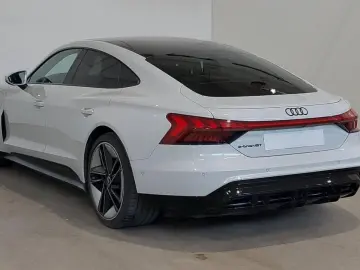 E-TRON GT ACC PANO SITZHZ HuD KAMERA MEMORY DAB