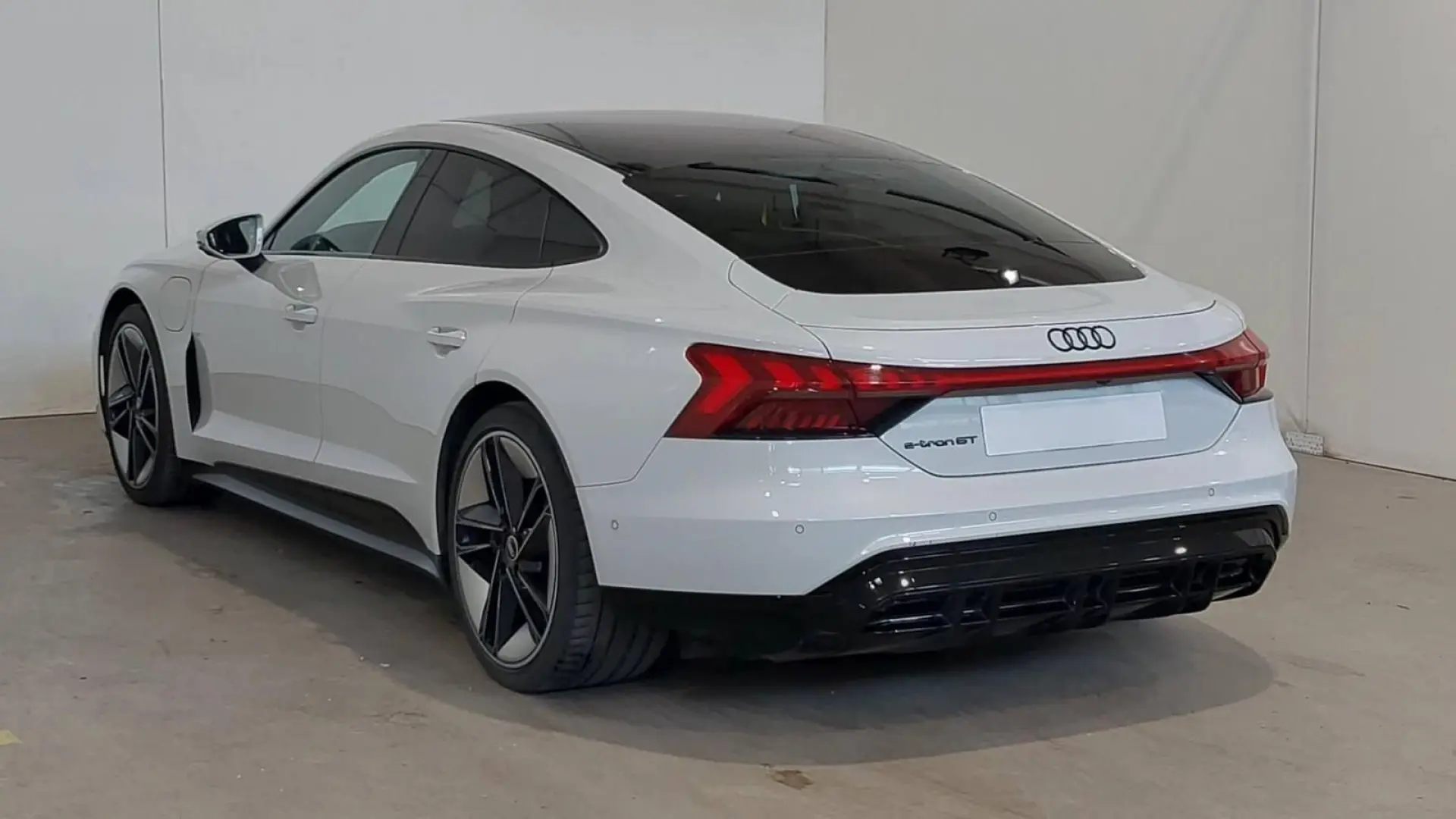 E-TRON GT ACC PANO SITZHZ HuD KAMERA MEMORY DAB