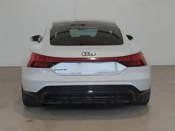 E-TRON GT ACC PANO SITZHZ HuD KAMERA MEMORY DAB
