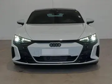 E-TRON GT ACC PANO SITZHZ HuD KAMERA MEMORY DAB
