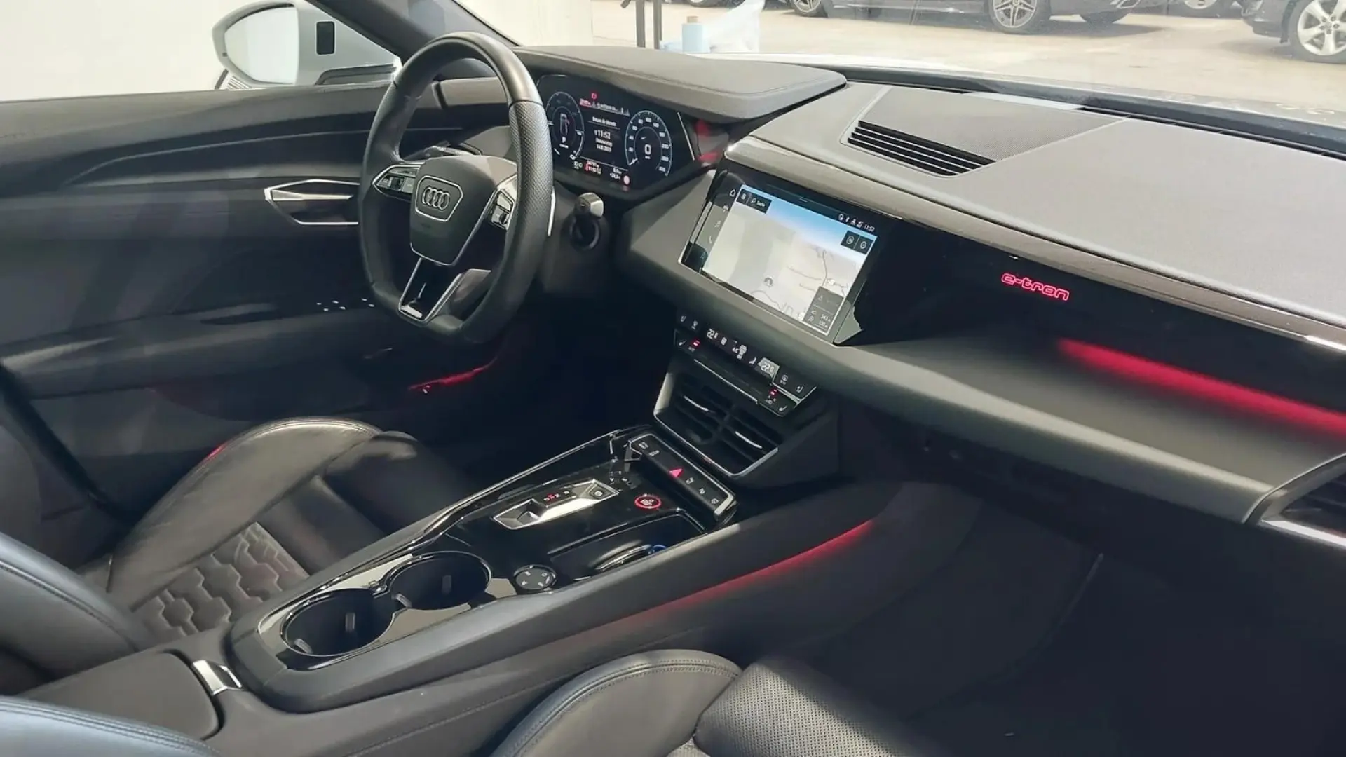 E-TRON GT ACC PANO SITZHZ HuD KAMERA MEMORY DAB