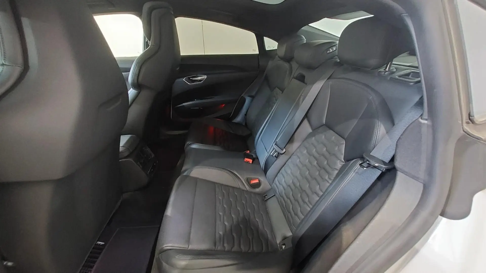 E-TRON GT ACC PANO SITZHZ HuD KAMERA MEMORY DAB