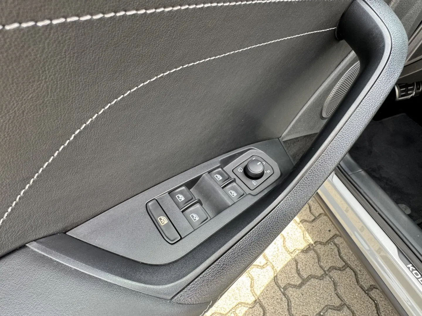 Kodiaq 2.0 TDI DSG Sportline*STANDHEIZUNG*ACC*SH