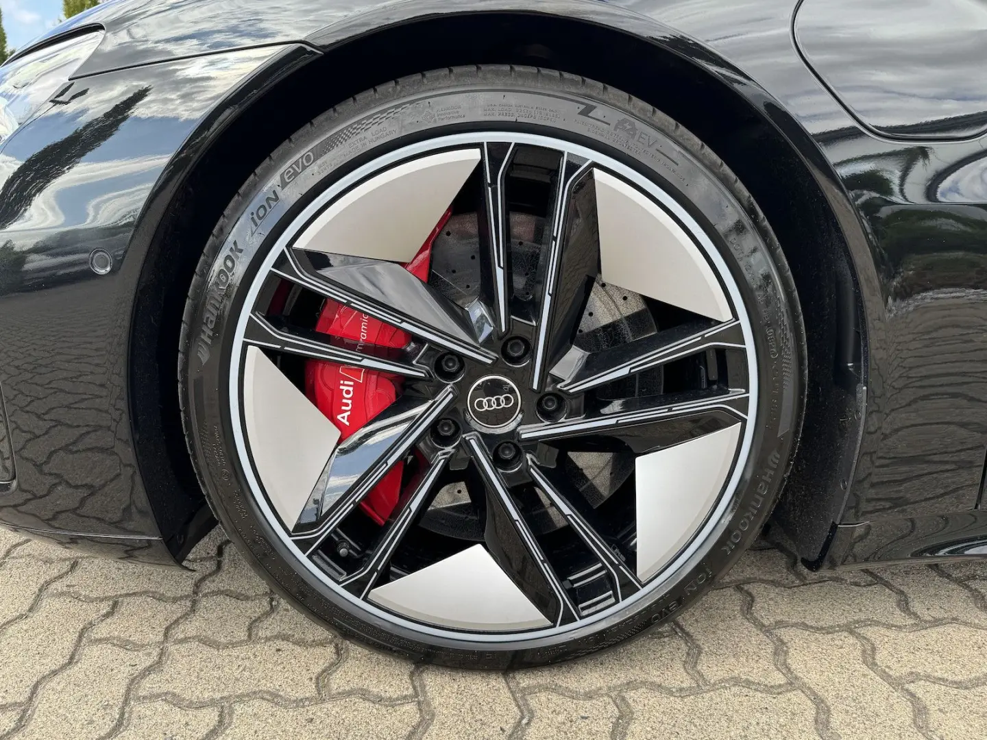 e-tron GT quattro*PANO*LED*KERAMIK BREMSE*CARBON