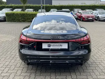 e-tron GT quattro*PANO*LED*KERAMIK BREMSE*CARBON