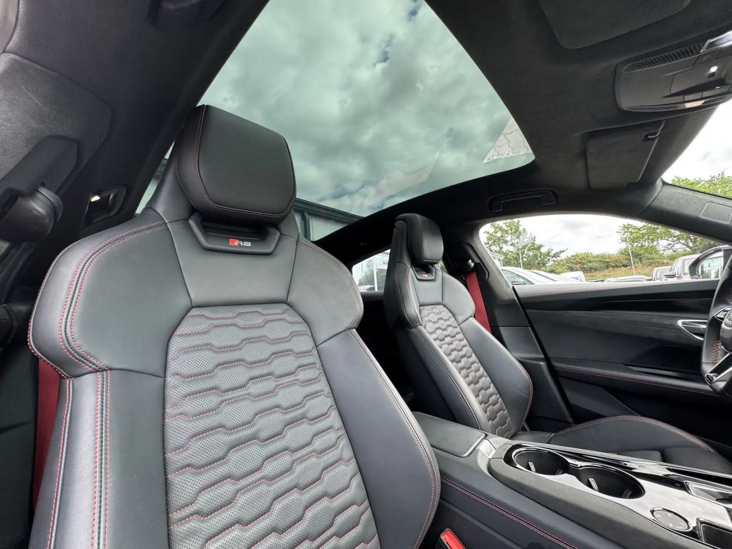 e-tron GT quattro*PANO*LED*KERAMIK BREMSE*CARBON