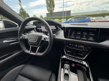 e-tron GT quattro*PANO*LED*KERAMIK BREMSE*CARBON