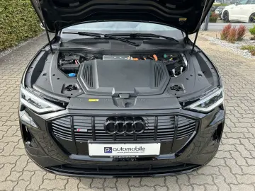 e-tron 50 quattro S line Black Edition